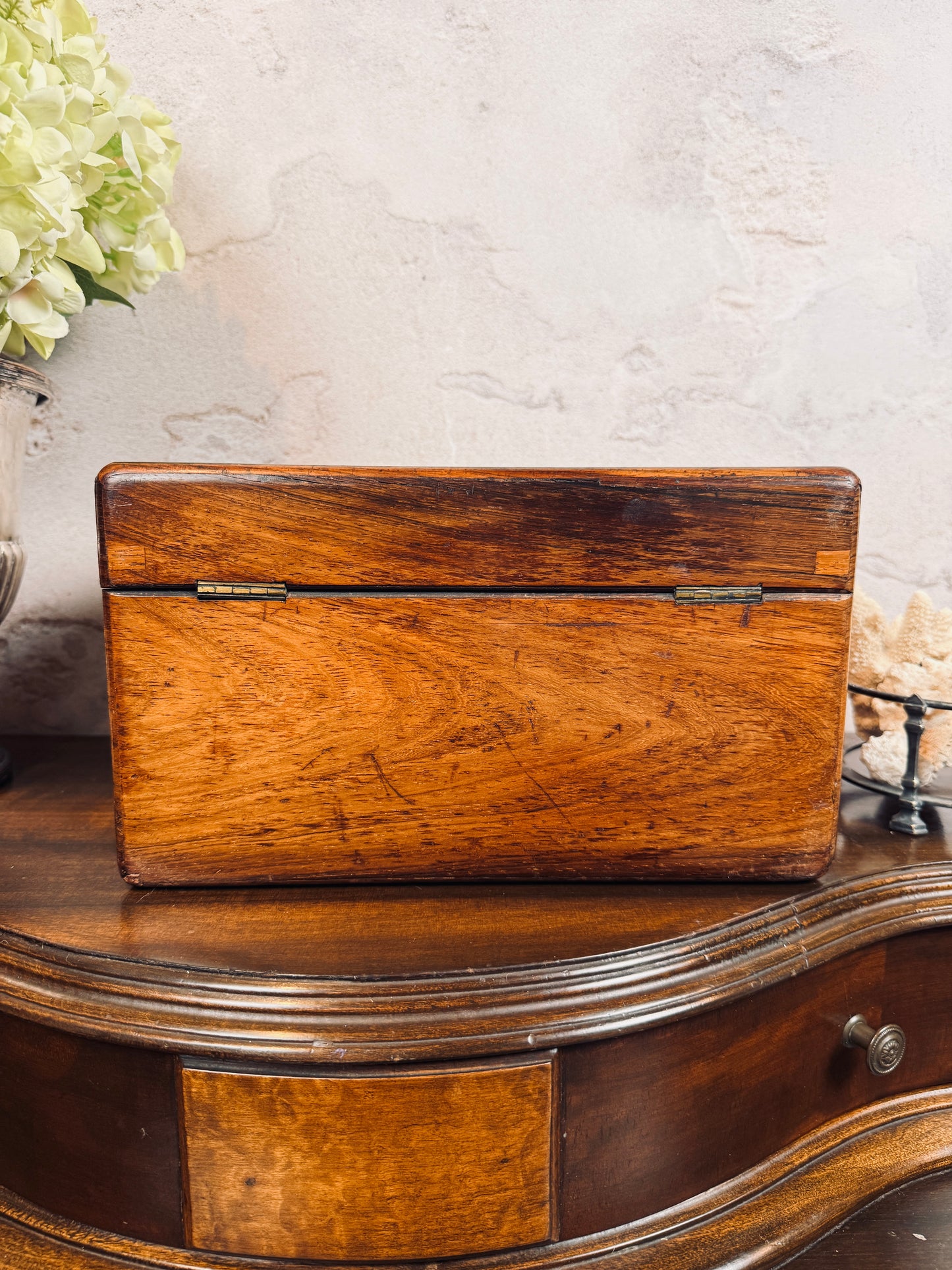 Antique English rosewood dresser box with working key