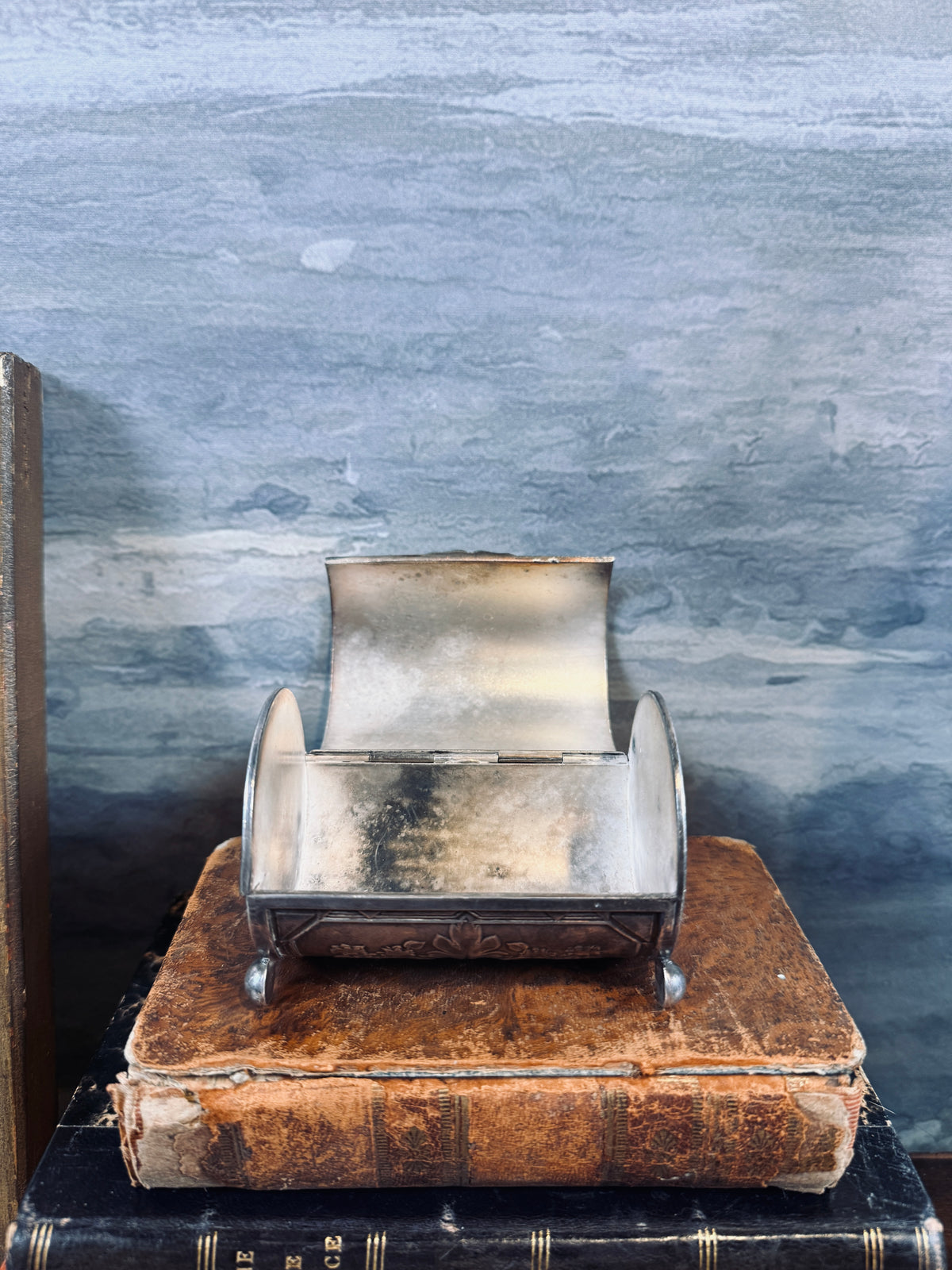 Barrel-shaped silver plate trinket box