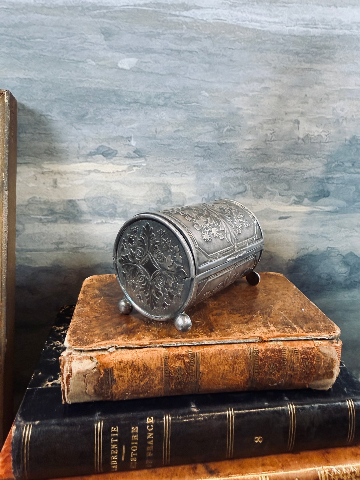 Barrel-shaped silver plate trinket box