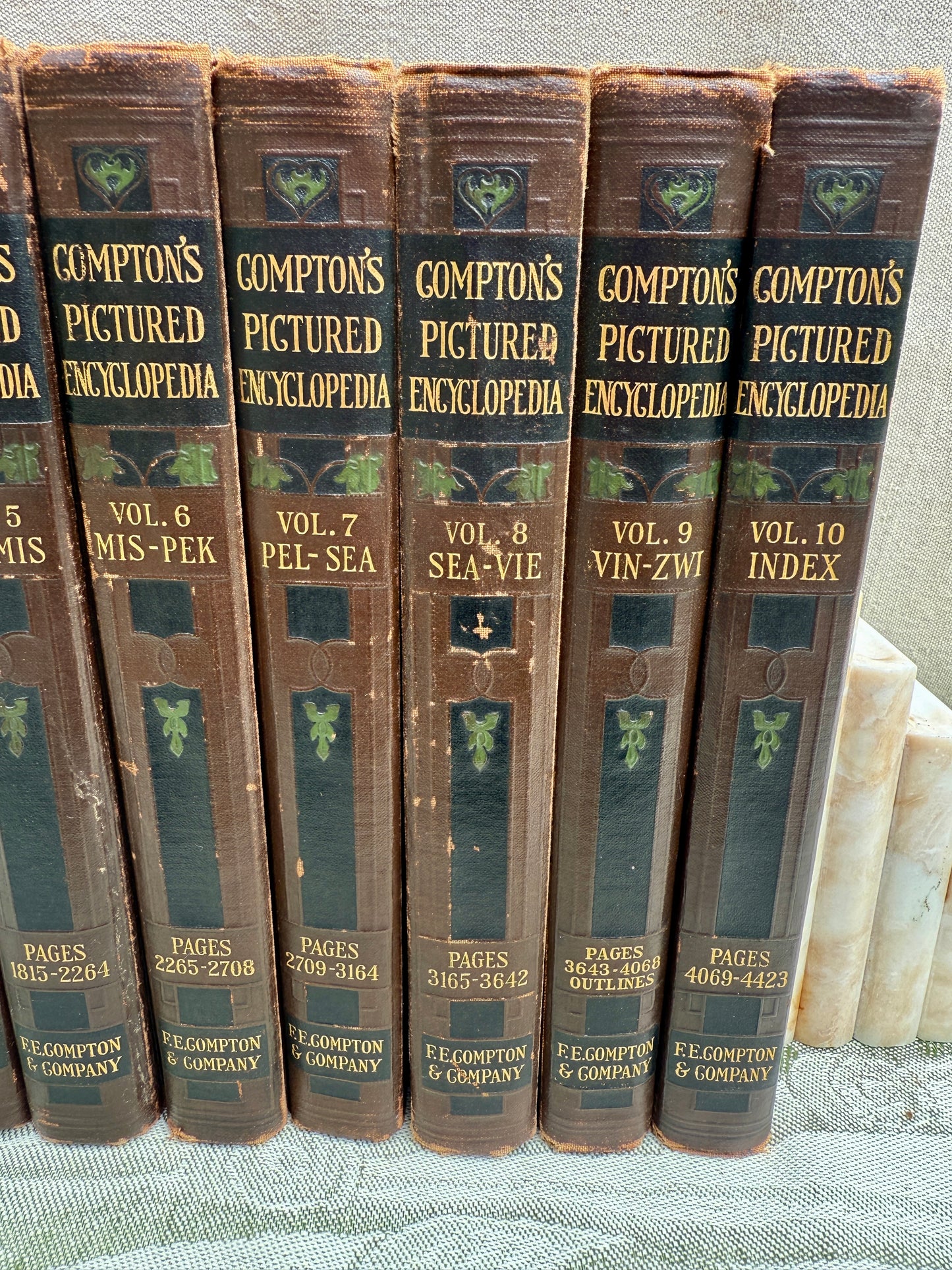 Nearly-Antique 1929 Compton's Pictured Encyclopedia Complete 10-Volume Set