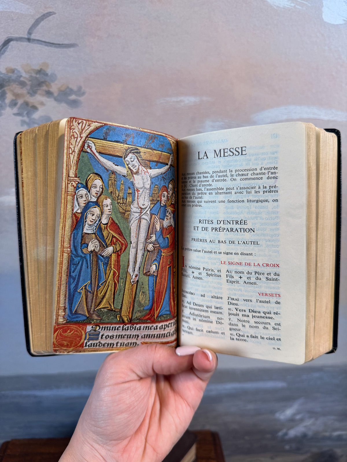 1967 "Missel quotidien vesperal" book, blue [French]