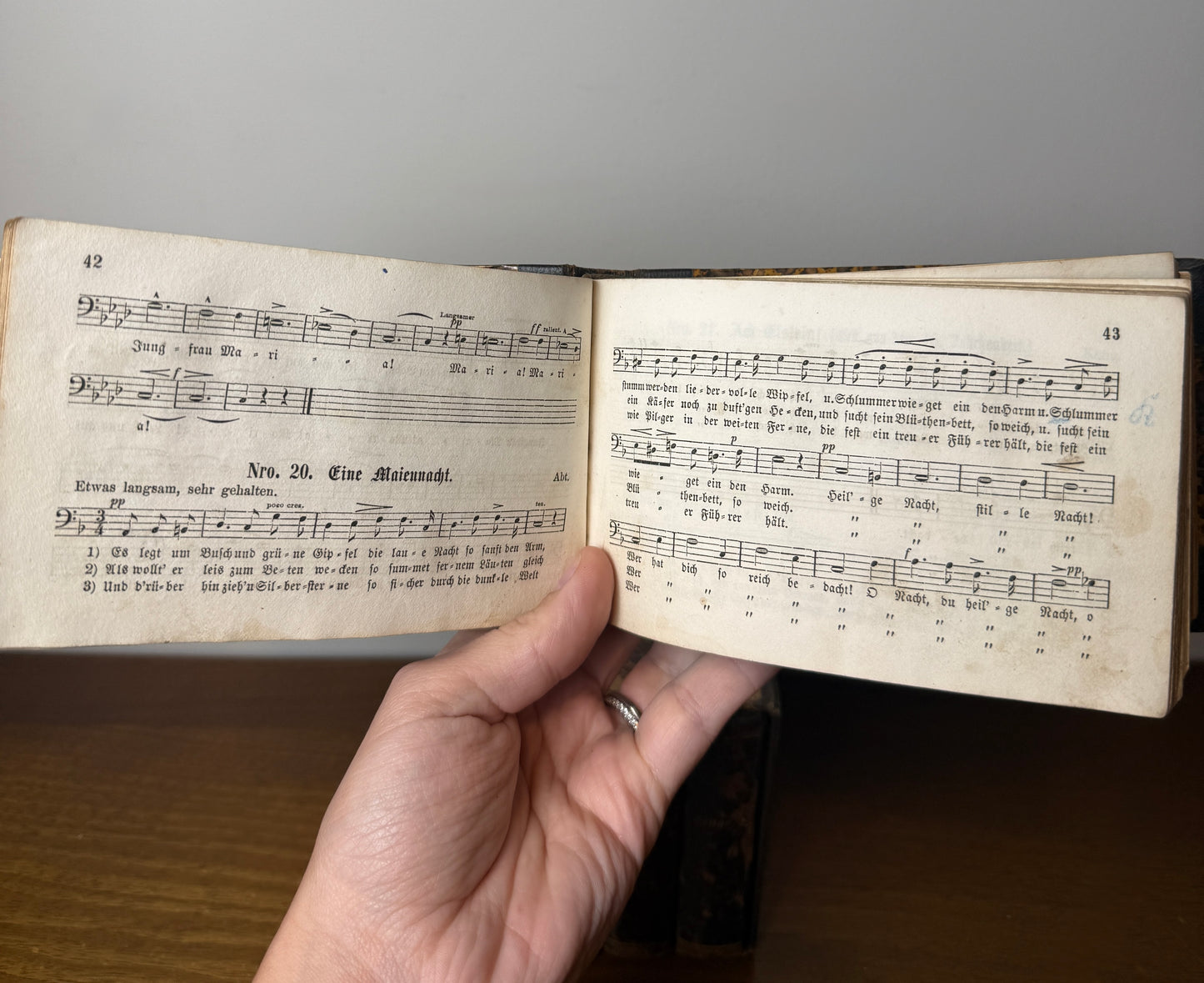 Antique German miniature song book set "Regensburger Liederkranz" in original case - 1863