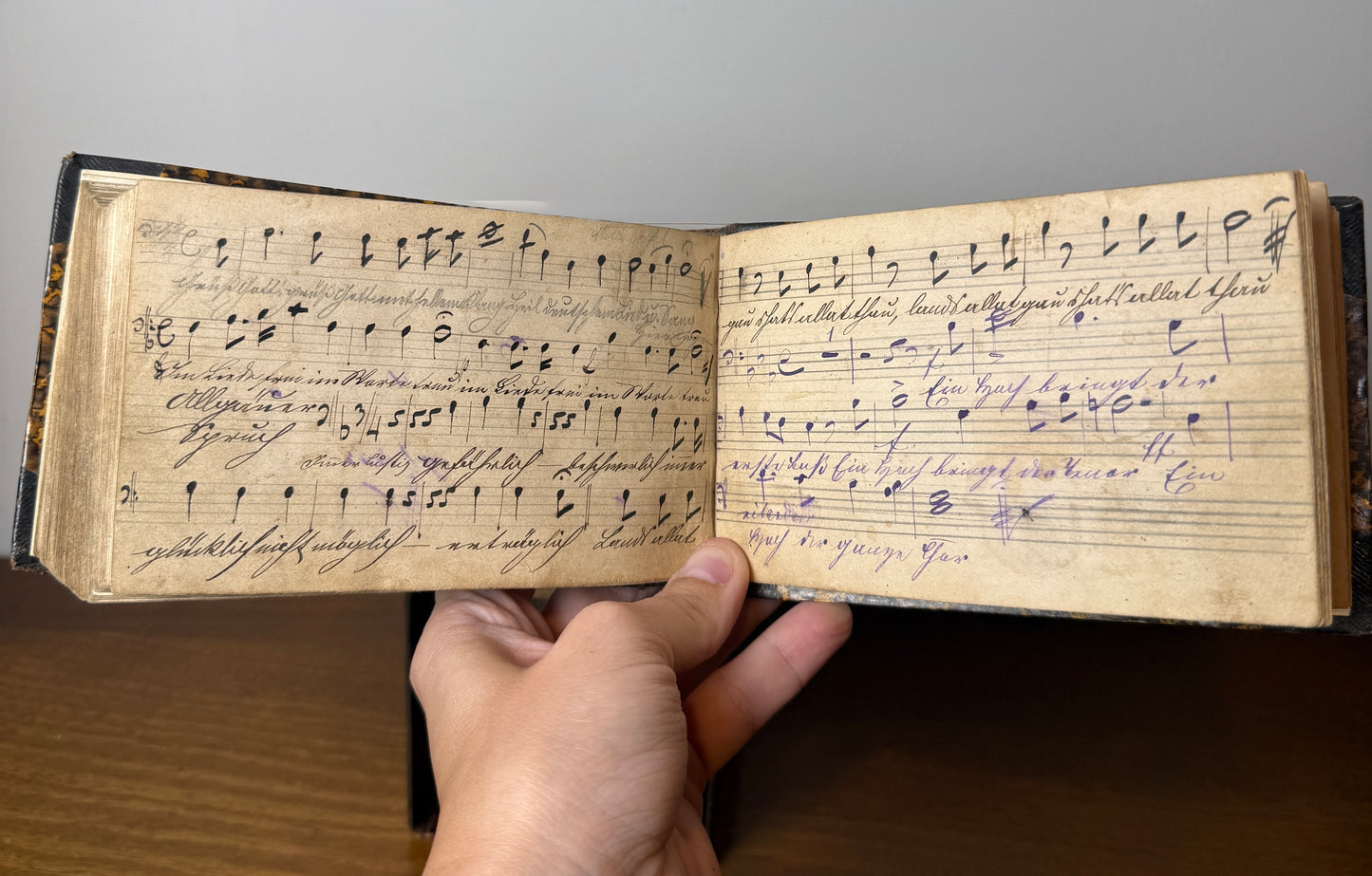 Antique German miniature song book set "Regensburger Liederkranz" in original case - 1863